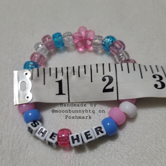 Handmade bracelet "she/her" pronoun LGBT trans pride 🏳️‍🌈 beaded kandi - Picture 4 of 4